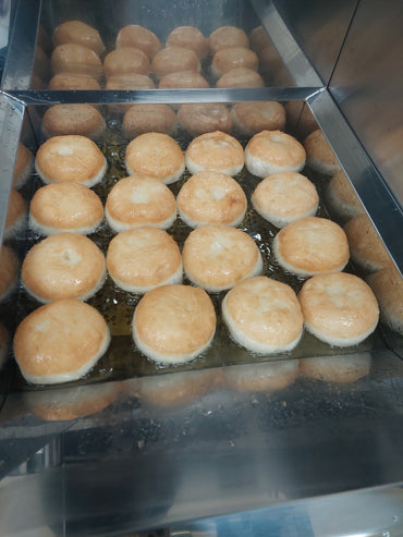 【岩手】HIBIKI SHOKUDO　短角牛のもちもちカレードーナツ　6個セット