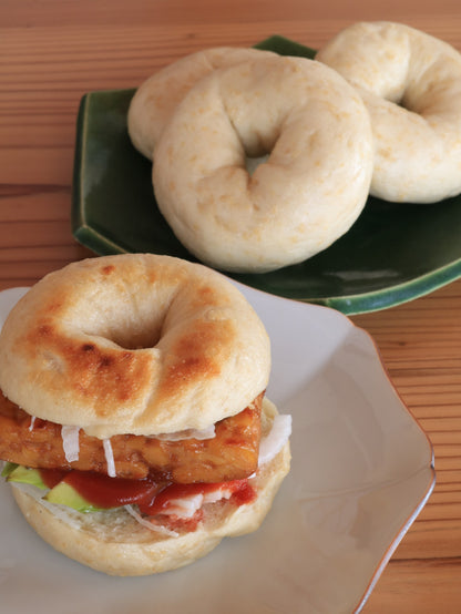 【新潟】まつえんどん　南魚沼産玄米ベーグルプレーン 30個セット